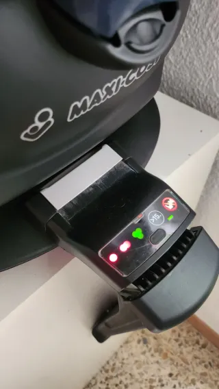 Maxi-Cosi con base 2Way Fix BebeConfort