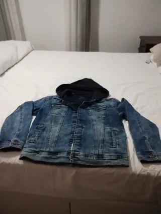 Chaqueta vaquera con capucha Talla 14