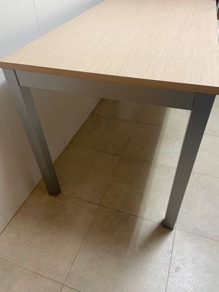 Tavolo da cucina estensibile in legno e metallo