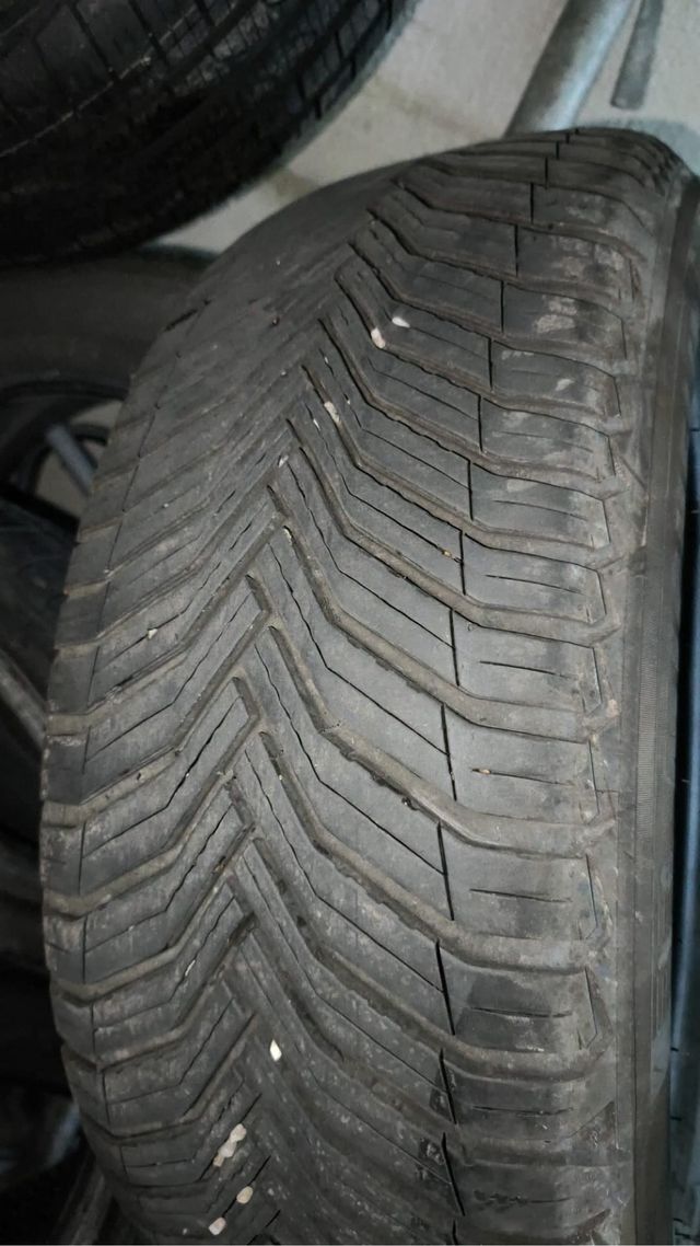 2 Neumáticos todo tiempo   235/55/18 104vMichelin