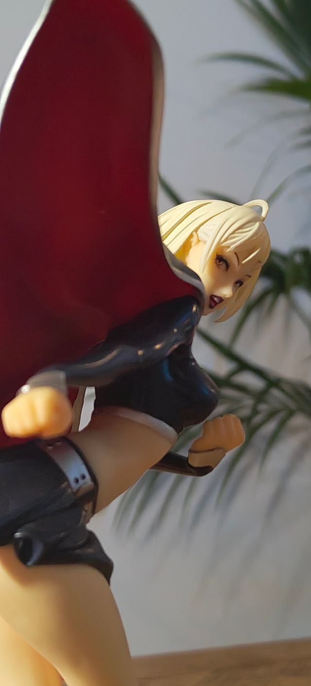 Supergirl (Black Suit) – Kotobukiya Bishoujo