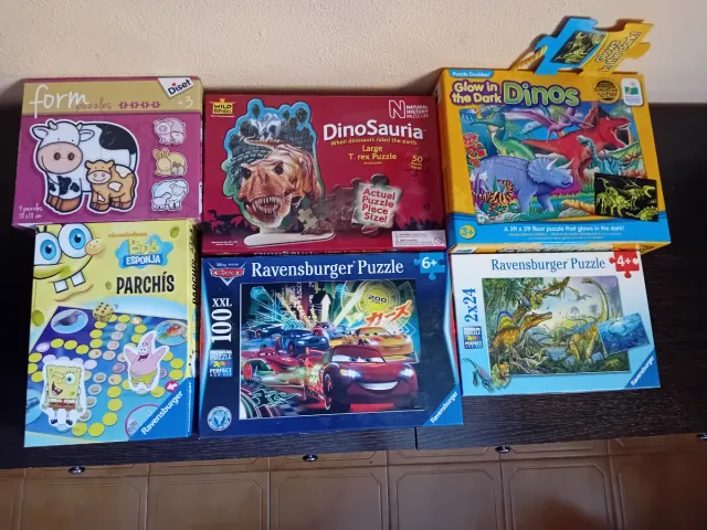 Lote 6 juegos: 5 puzzles y 1 parchís