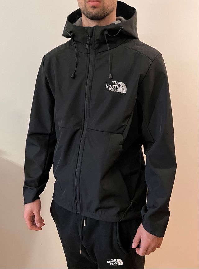 Chaqueta The North Face Técnica Impermeable Negra