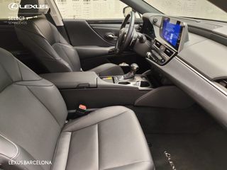 Lexus ES300h PREMIUM 2024 REF 1684