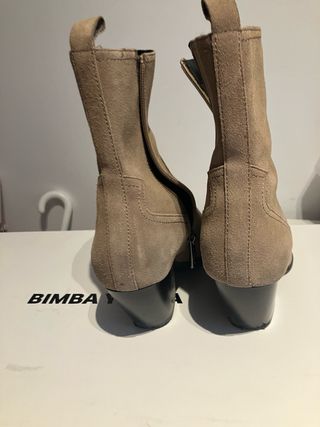 Botines beige tacón ancho de 6 cm