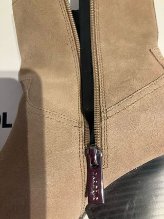 Botines beige tacón ancho de 6 cm