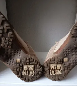 Zapatillas Columbia Beige y Marrón