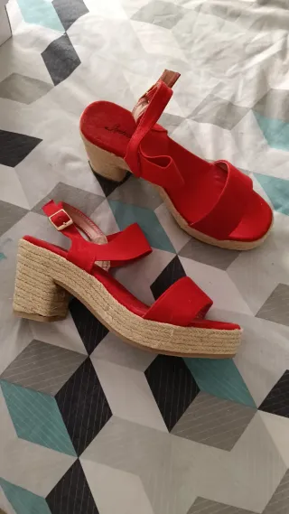 Cuñas rojas Talla 38
