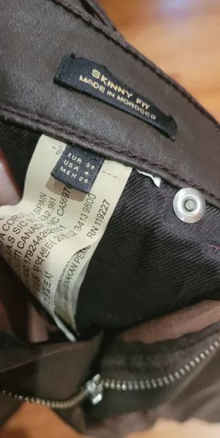 Pantalón encerado Massimo Dutti