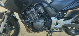 Honda CBF 600N con maletas