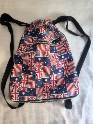 Mochila saco con cremallera ampliable