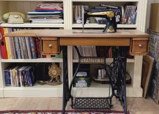 Máquina de coser Singer antigua 1882