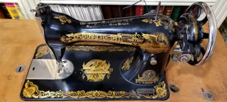Máquina de coser Singer antigua 1882