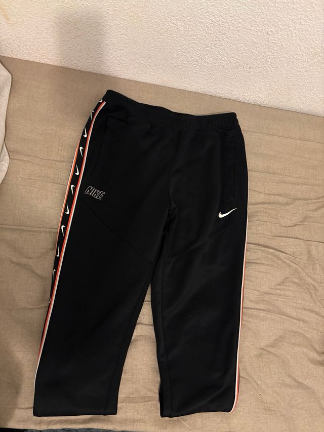 LOTE DE ROPA NIKE !!!!