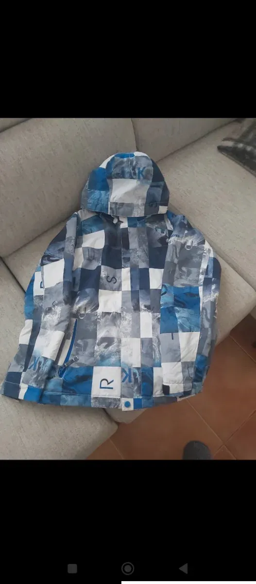 Chaqueta Quiksilver niño, talla L/14años.