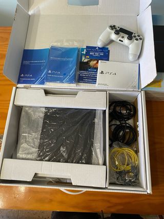 PS4 + Mando + FIFA 16