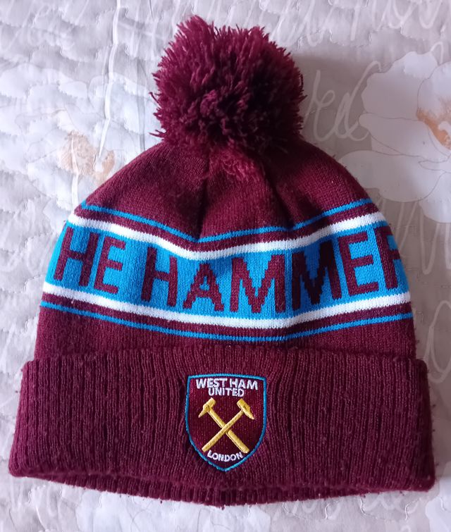 Cappello West Ham United con pompon
