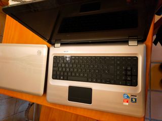 2x HP Pavilion.