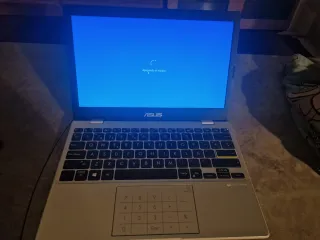 Portátil Asus L210 11 blanco/plata