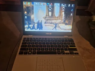 Portátil Asus L210 11 blanco/plata