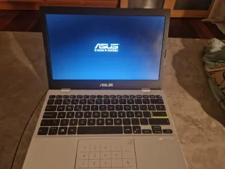 Portátil Asus L210 11 blanco/plata