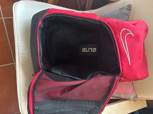 Mochila Nike Elite Roja