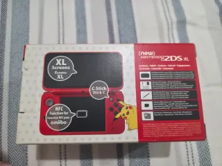 Nintendo 2DS XL Poké Ball Edition + 2DS XL POKEMON