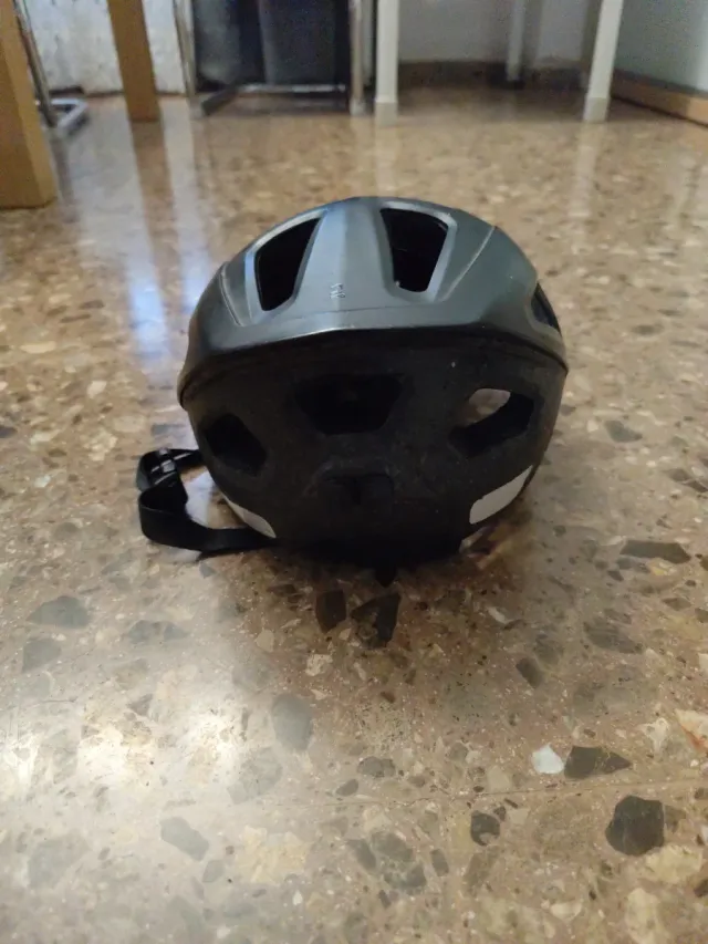 Casco de bicicleta negro