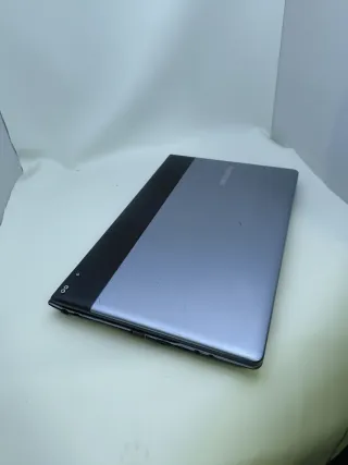 Portátil Samsung 300E