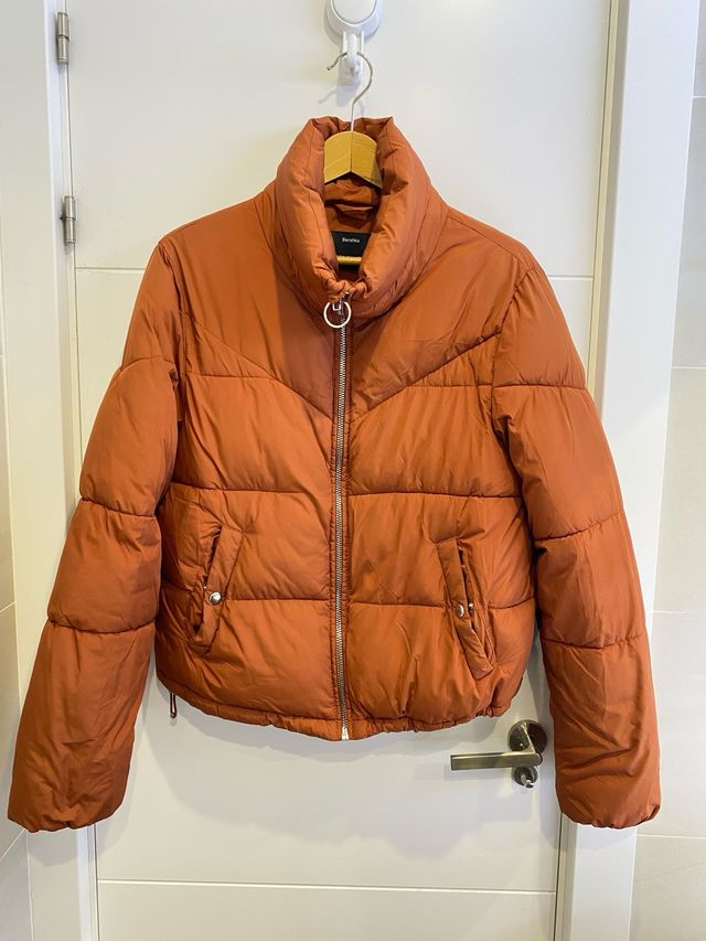 Chaqueta acolchada naranja Bershka