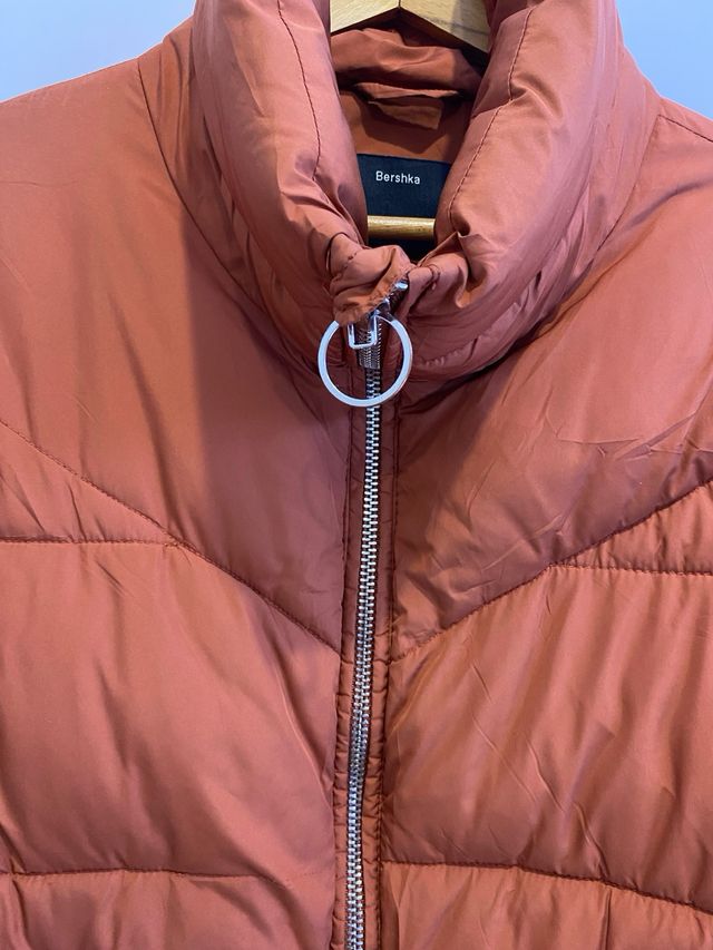 Chaqueta acolchada naranja Bershka