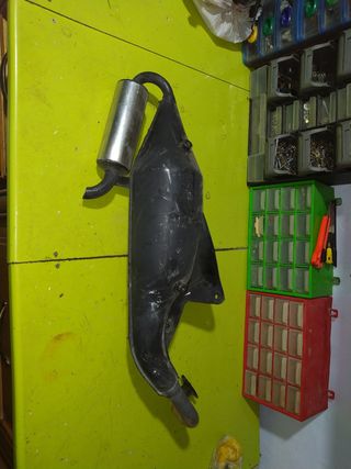 Tubo de escape Aprilia de casa