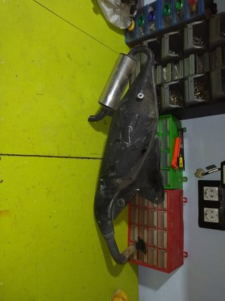 Tubo de escape Aprilia de casa