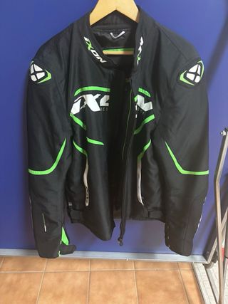 Kawasaki Z800 Negra y Verde