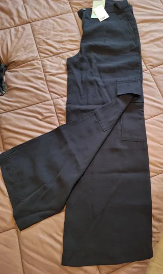 Pantalón cargo negro