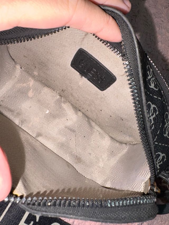 Bolsa Guess Preta e Prata