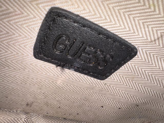 Bolsa Guess Preta e Prata