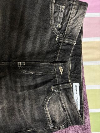 Pantalón vaquero negro Bershka