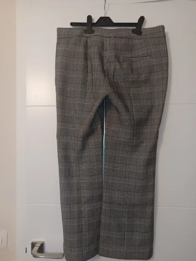 Pantalón pitillo cuadros Zara