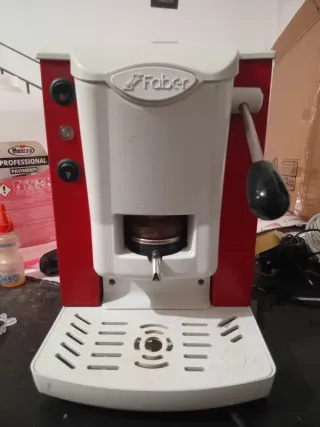 Macchina caffè Faber rossa