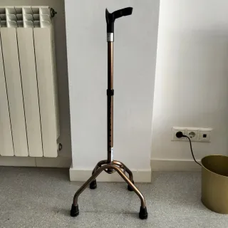 Bastón 4 apoyos regulable