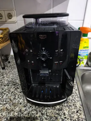 Cafetera Krups Quattro Force Negra