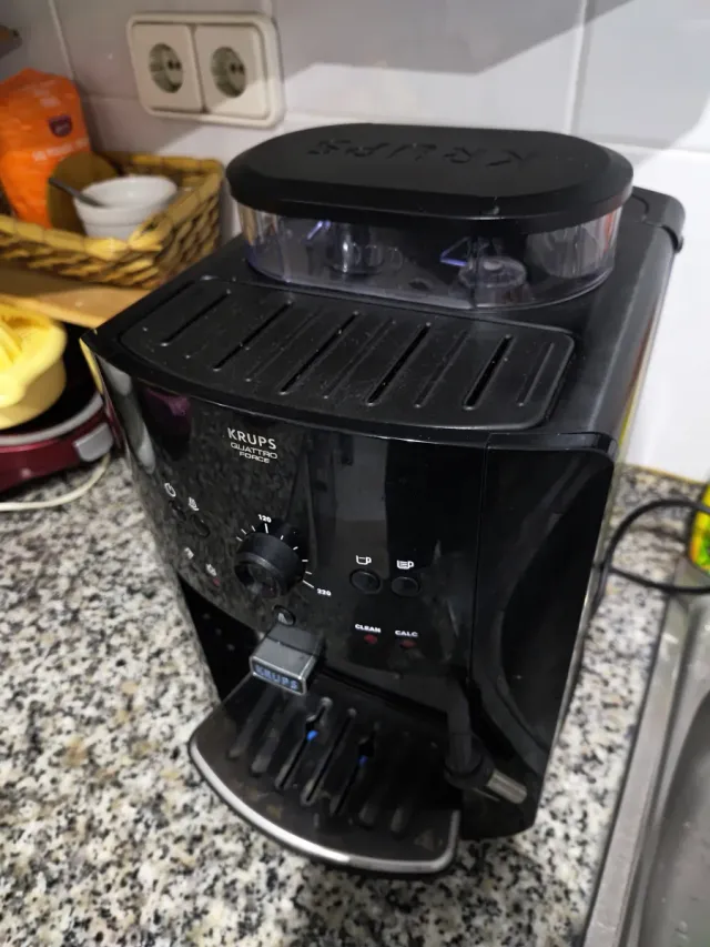 Cafetera Krups Quattro Force Negra