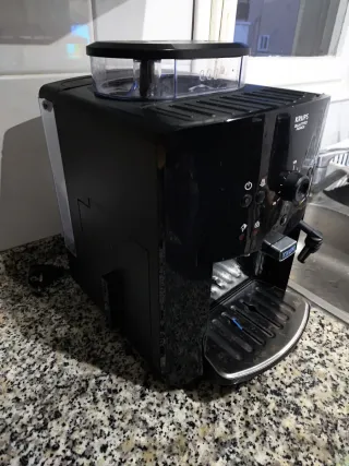 Cafetera Krups Quattro Force Negra