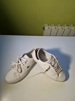 Zapatillas Lacoste Blancas y Negras