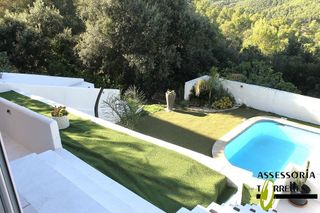 Chalet en venta en Torrelles de Llobregat