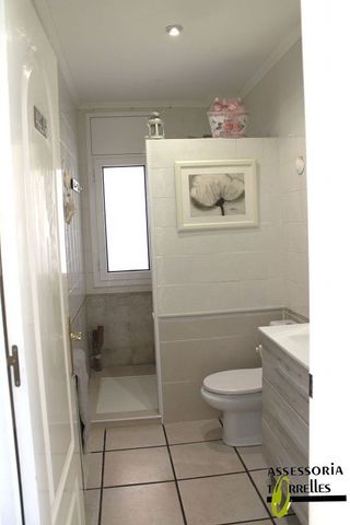 Chalet en venta en Torrelles de Llobregat