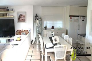 Chalet en venta en Torrelles de Llobregat