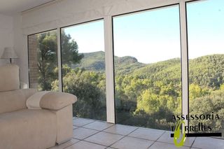 Chalet en venta en Torrelles de Llobregat