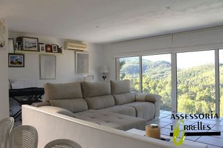 Chalet en venta en Torrelles de Llobregat